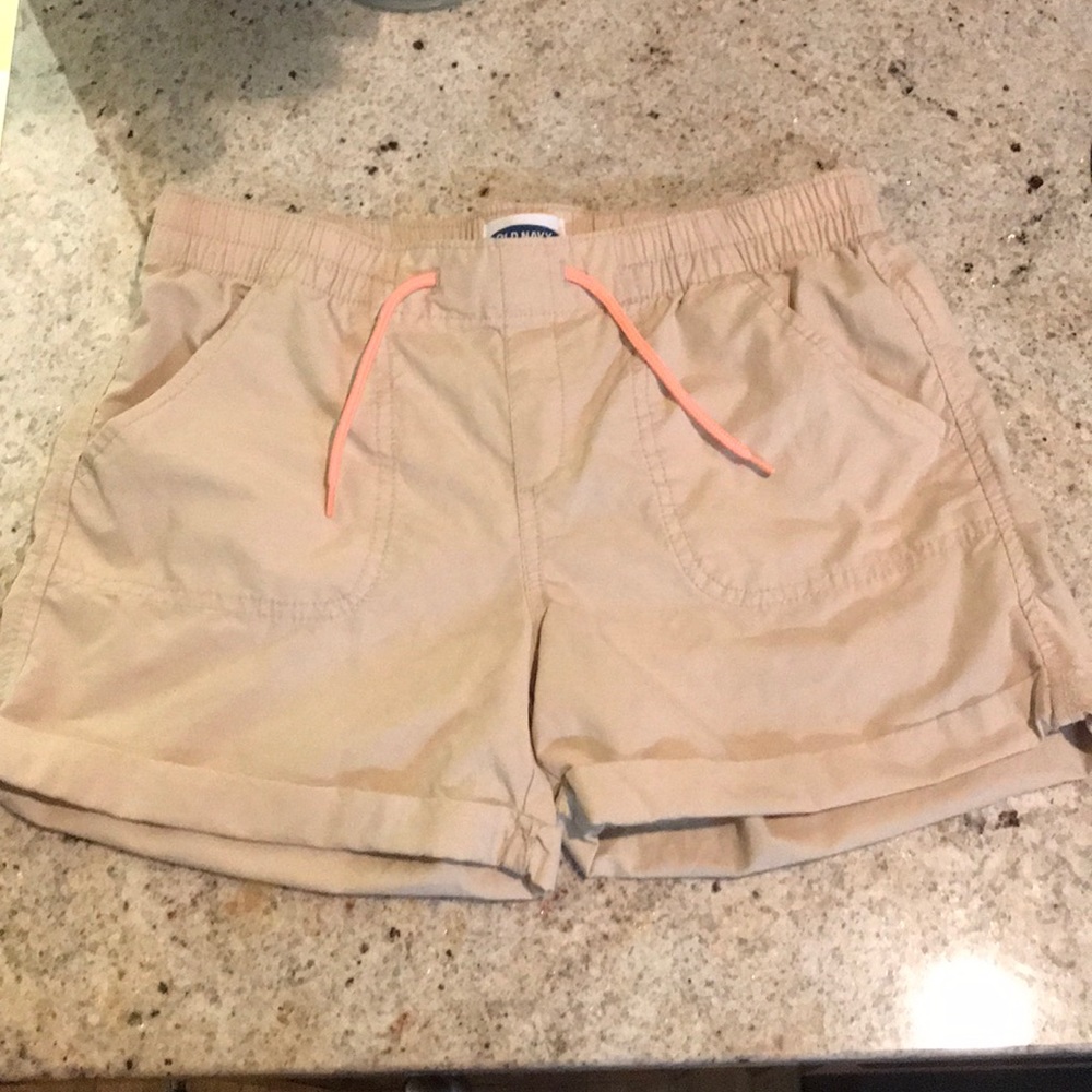 Girls Old Navy khaki shorts